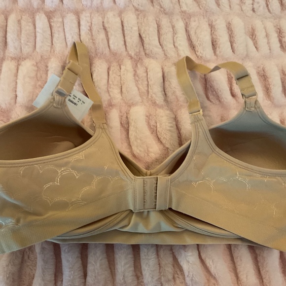 Bali wirefree 42C bra NBW - Picture 3 of 4
